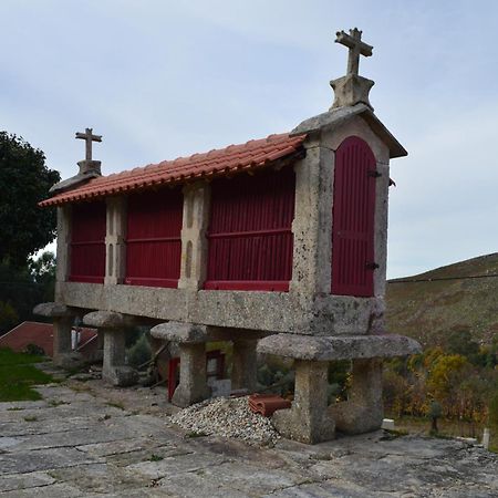 Casa Do Rancho - Turismo Rural Paranhos エクステリア 写真