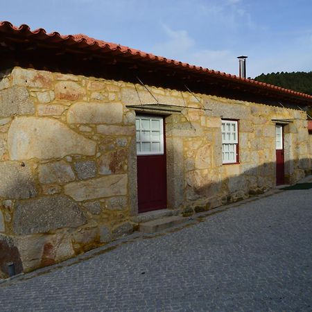Casa Do Rancho - Turismo Rural Paranhos エクステリア 写真