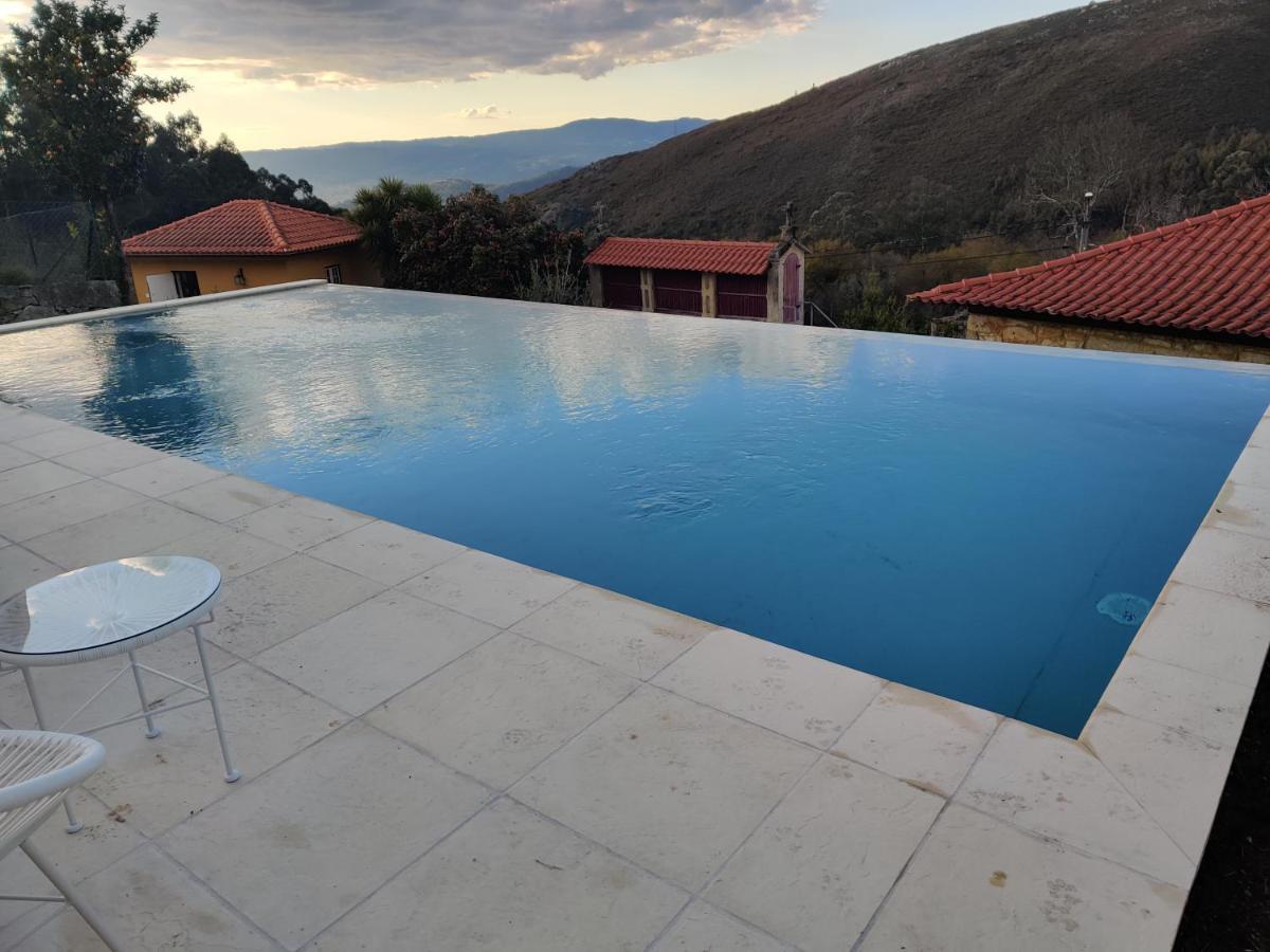 Casa Do Rancho - Turismo Rural Paranhos エクステリア 写真