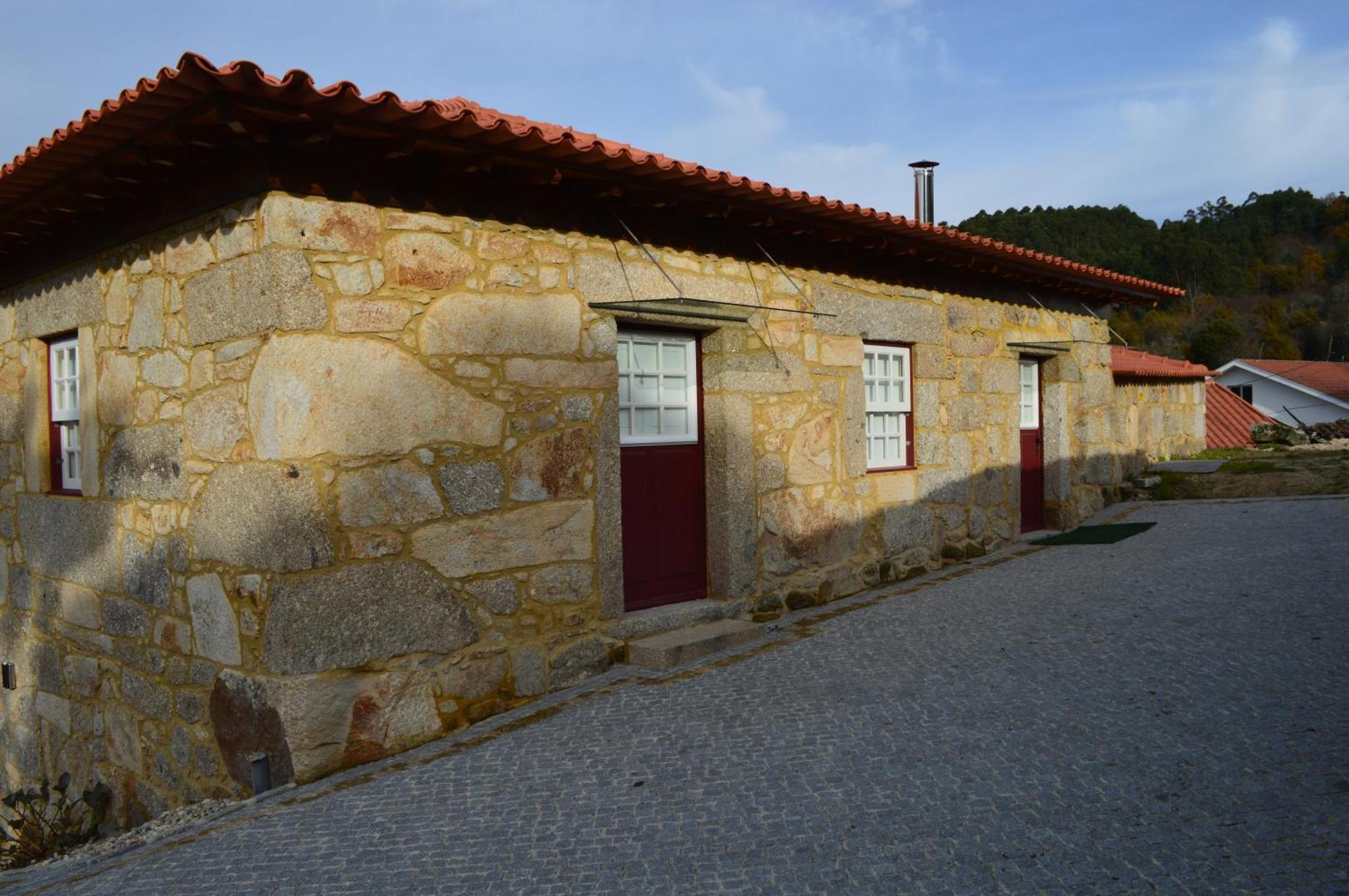 Casa Do Rancho - Turismo Rural Paranhos エクステリア 写真
