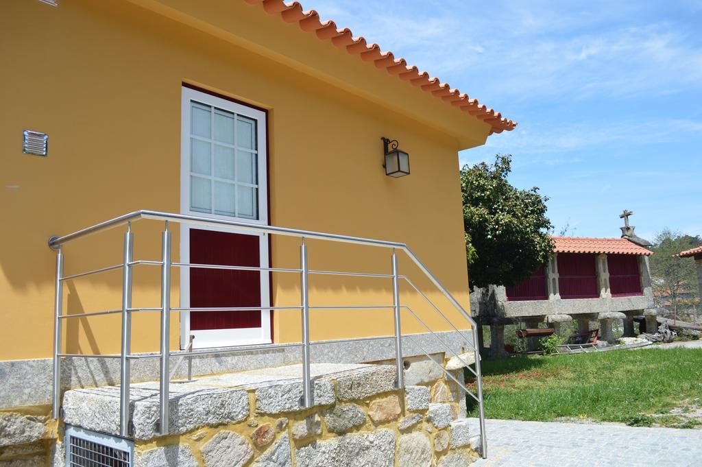 Casa Do Rancho - Turismo Rural Paranhos エクステリア 写真